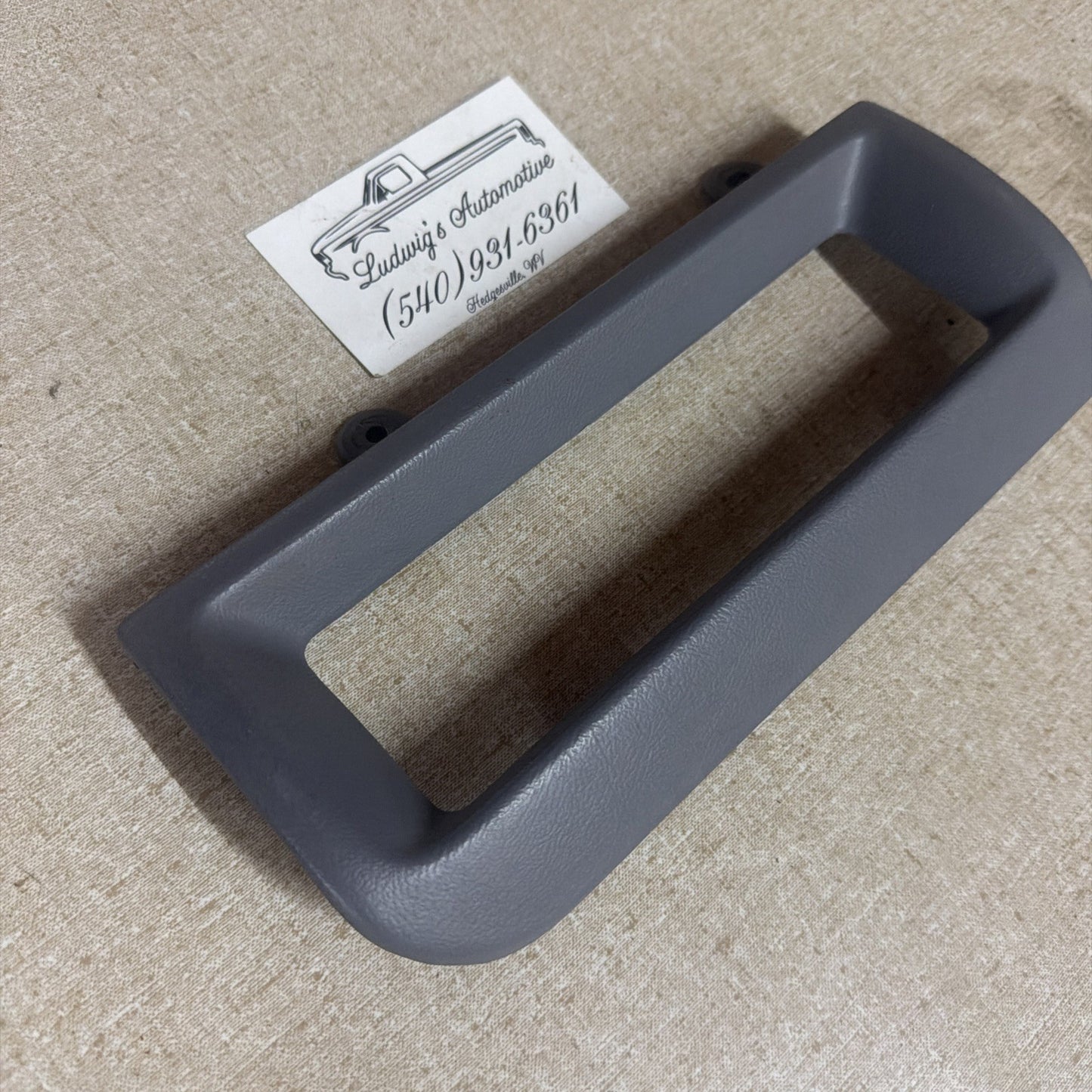 1992-1996 Ford F150 F250 F350 Bronco LIGHT Gray Climate Control Trim Bezel OEM