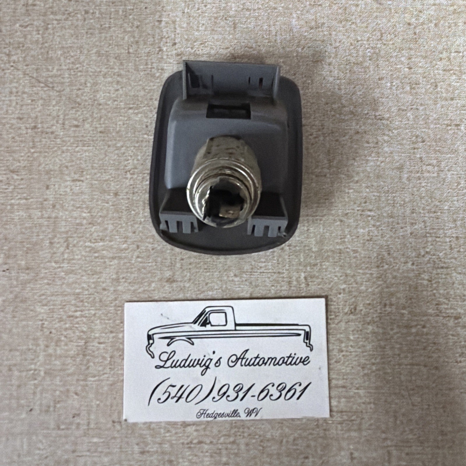 92-96 FORD F150 TRUCK DASH POWER POINT 12V POWER SOCKET GRAY F250 F350