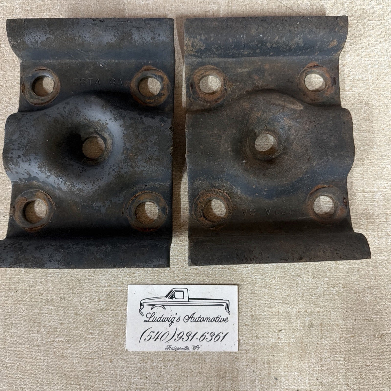 87-97 Ford F250 F350 Rear Axle Leaf Spring U Bolt Plate Set E2Ta-Ga