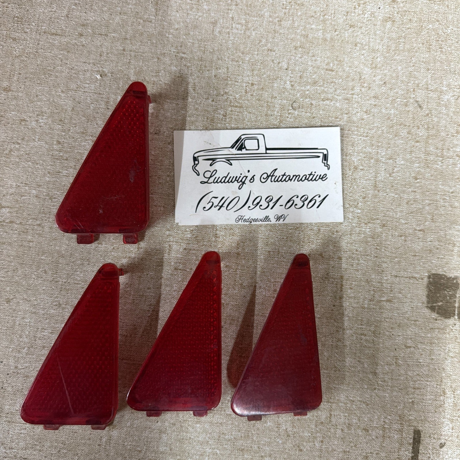 92-96 Ford F150 F250 F350 F Series PASSENGER RH short Door Panel REFLECTOR LENS