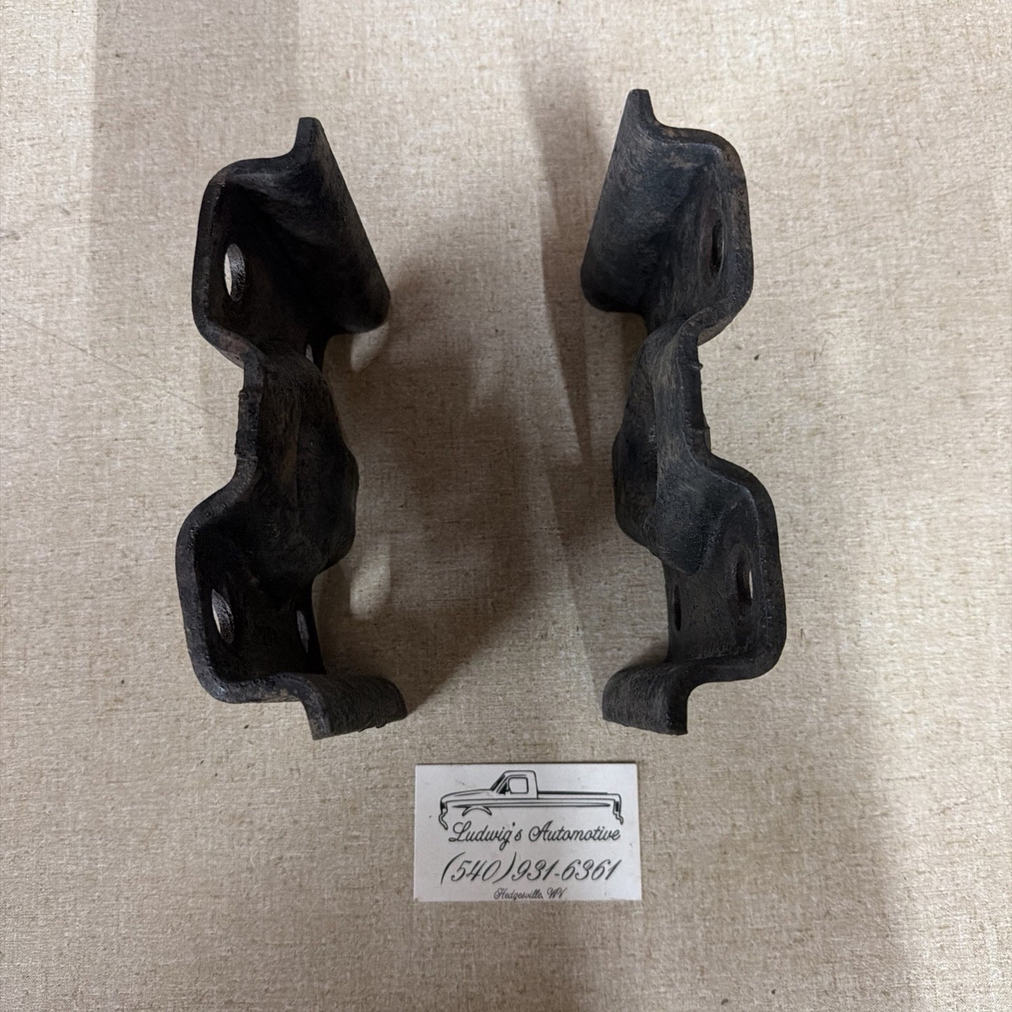 87-97 Ford F250 F350 Rear Axle Leaf Spring U Bolt Plate Set E2Ta-Ga