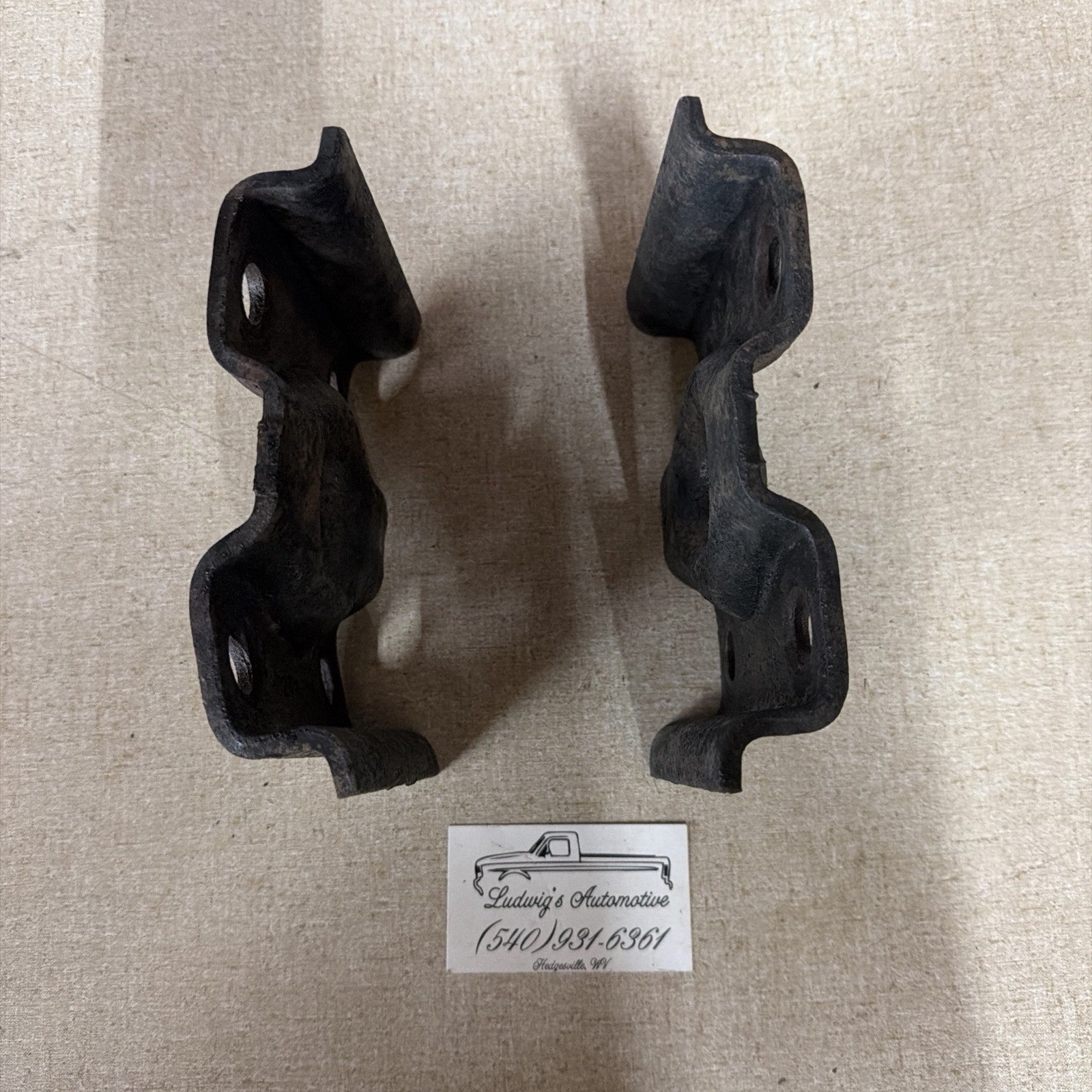 87-97 Ford F250 F350 Rear Axle Leaf Spring U Bolt Plate Set E2Ta-Ga