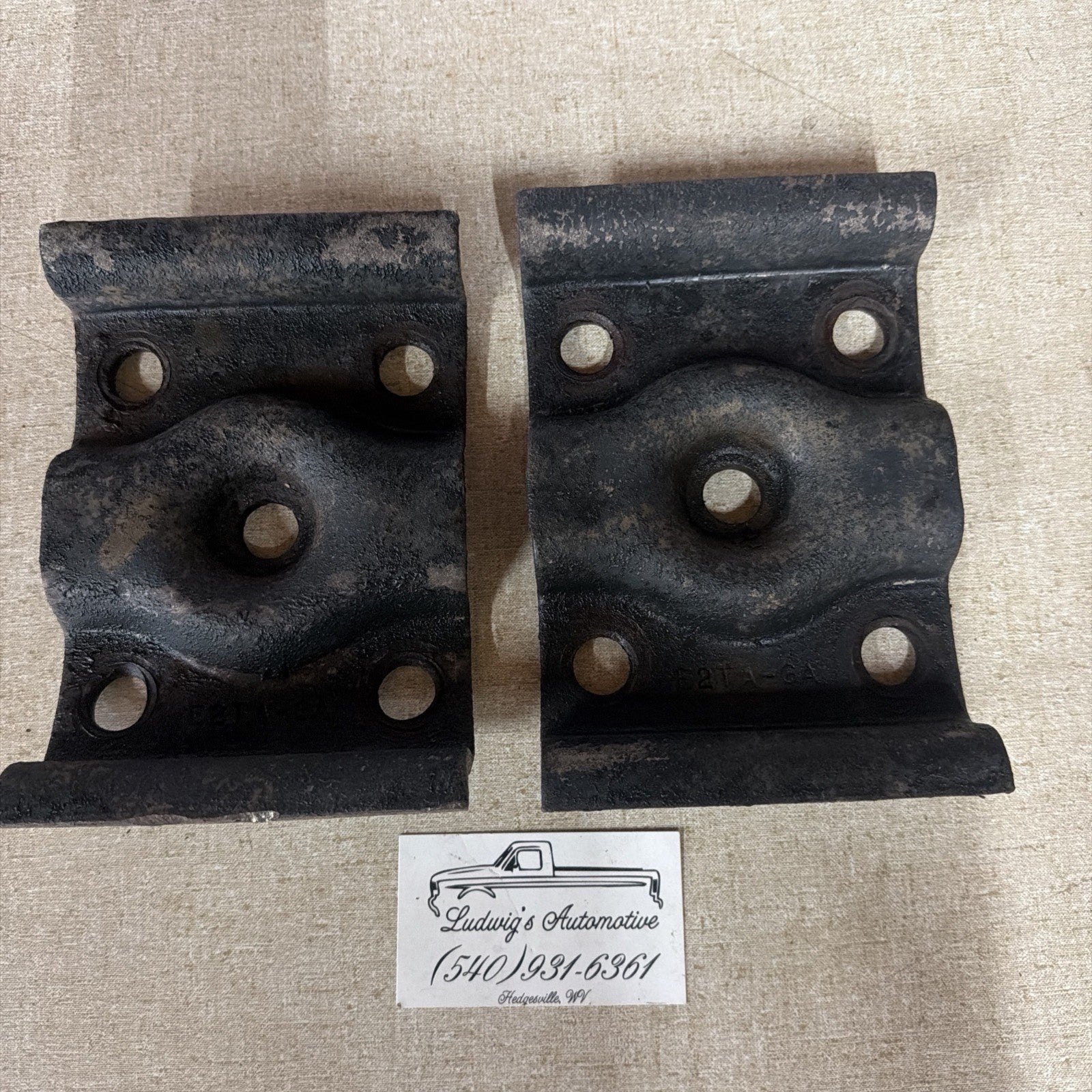 87-97 Ford F250 F350 Rear Axle Leaf Spring U Bolt Plate Set E2Ta-Ga