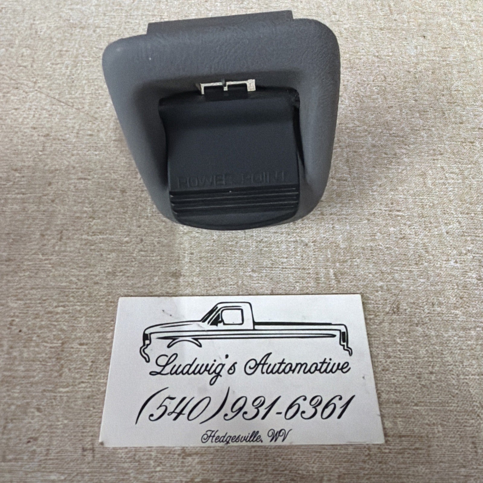 92-96 FORD F150 TRUCK DASH POWER POINT 12V POWER SOCKET GRAY F250 F350