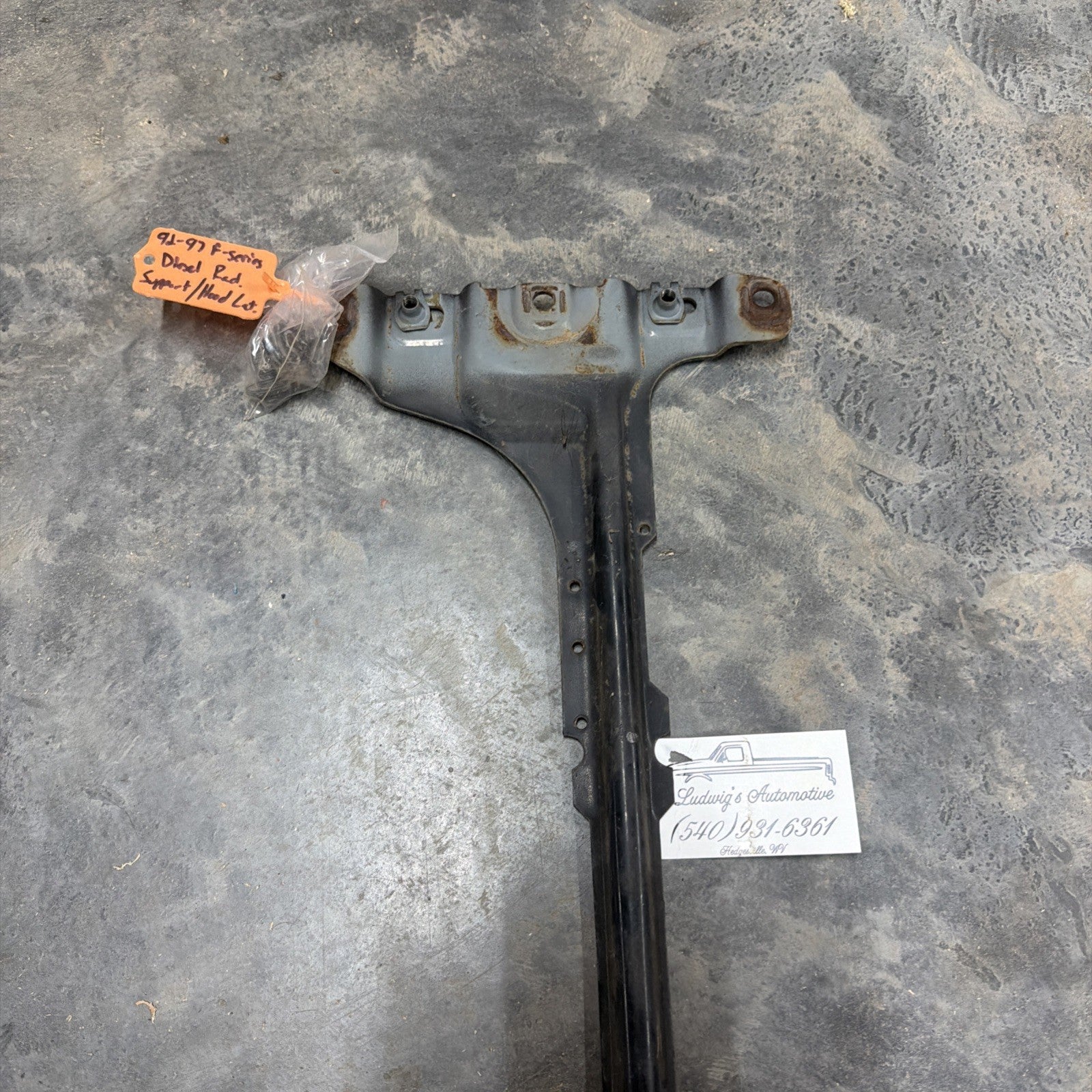 94-97 Ford F250 F350 F-Series Center Radiator Core Support Hood Latch Mount
