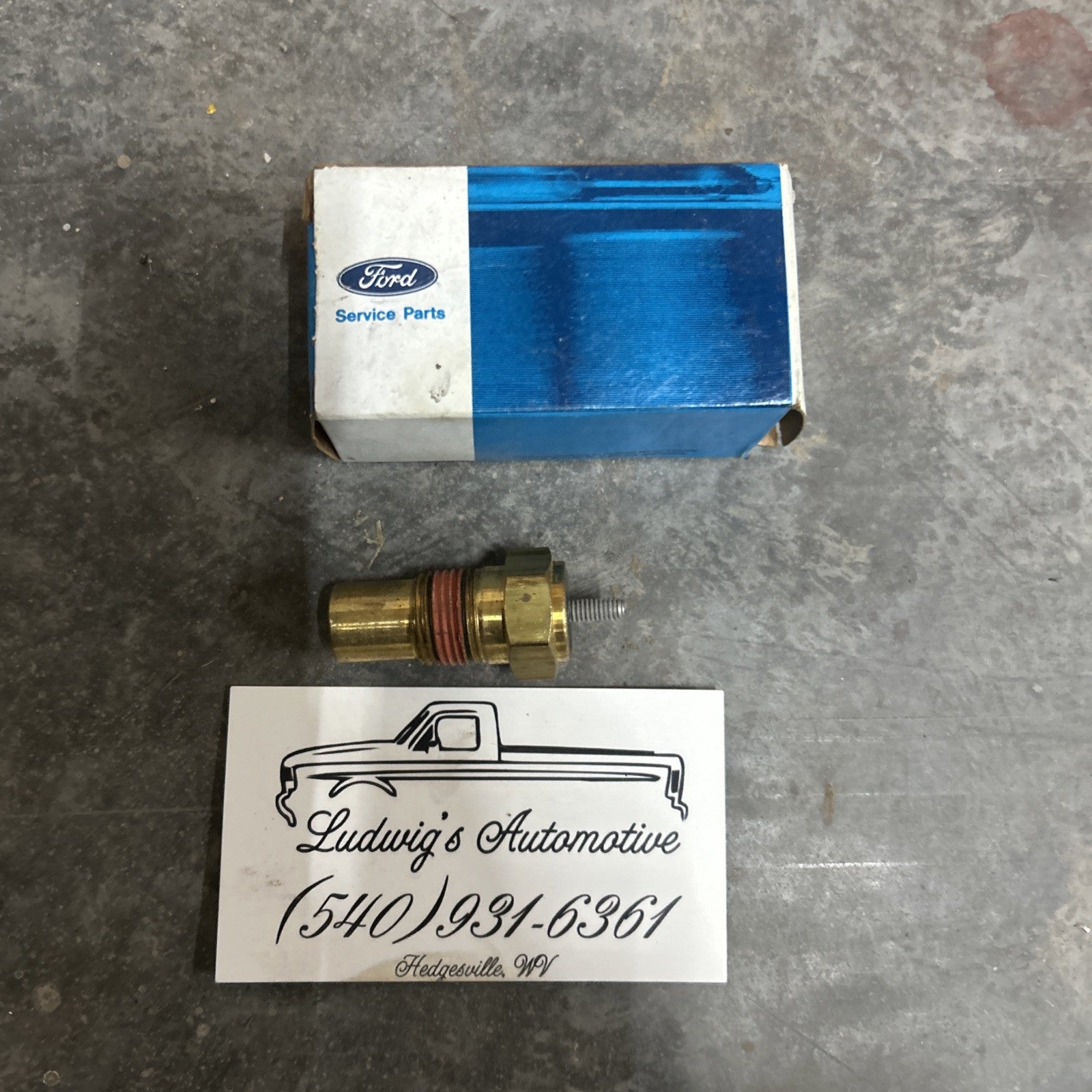 Genuine Ford Radiator Fan Coolant Temperature Switch Sender NOS E0ZZ-8B607-A