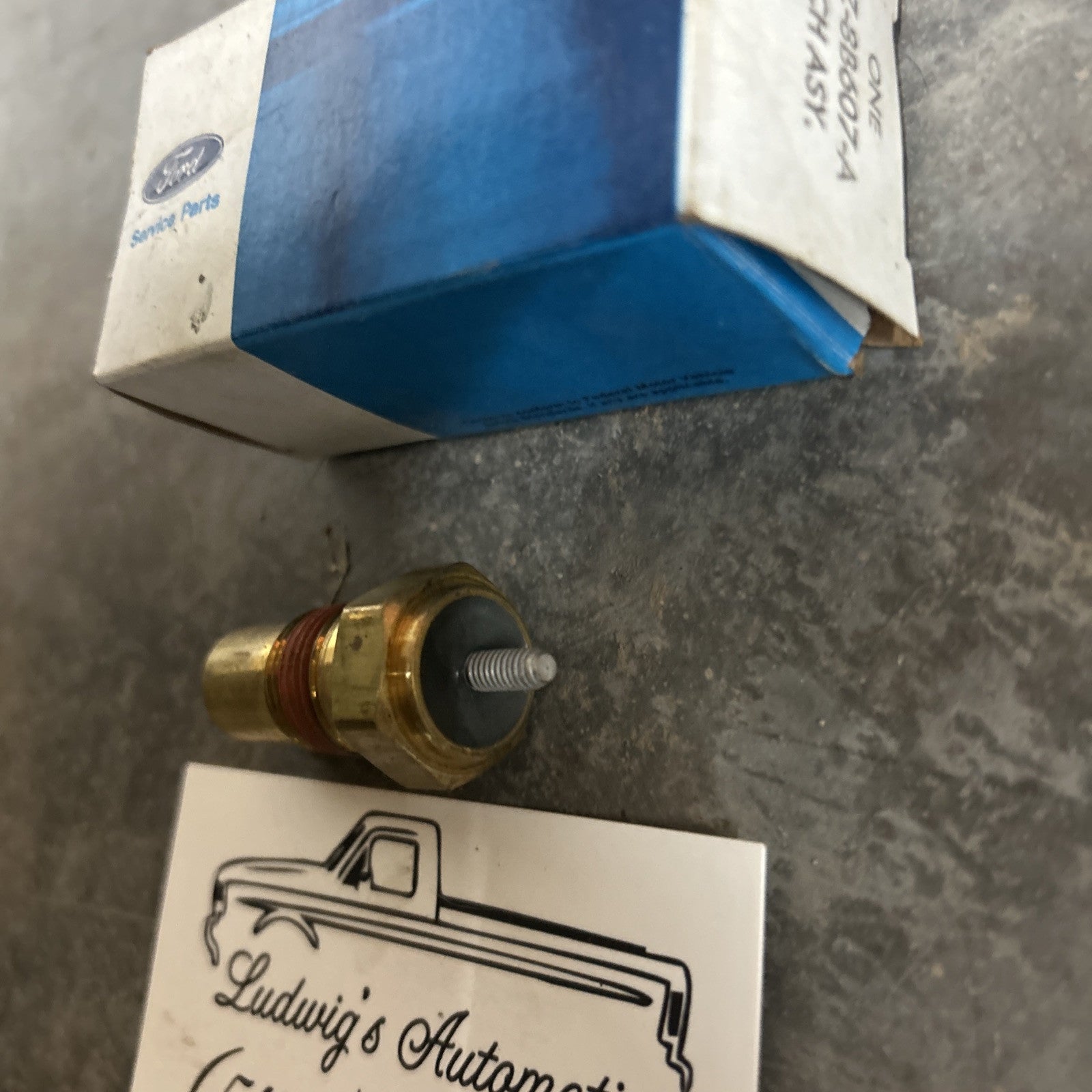 Genuine Ford Radiator Fan Coolant Temperature Switch Sender NOS E0ZZ-8B607-A