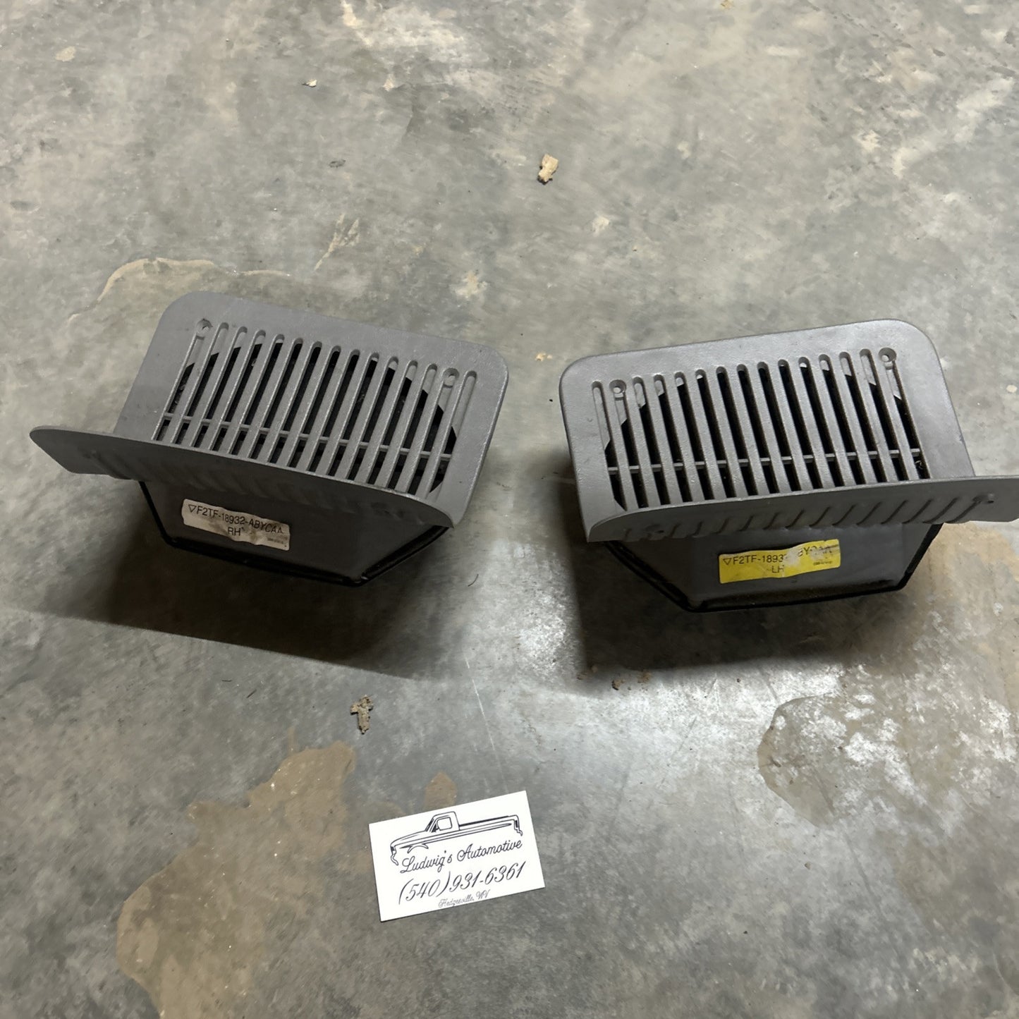 1992 - 1997 Ford F150 F250 F350 Rear Speaker Grilles & Speakers. Opal Grey OEM