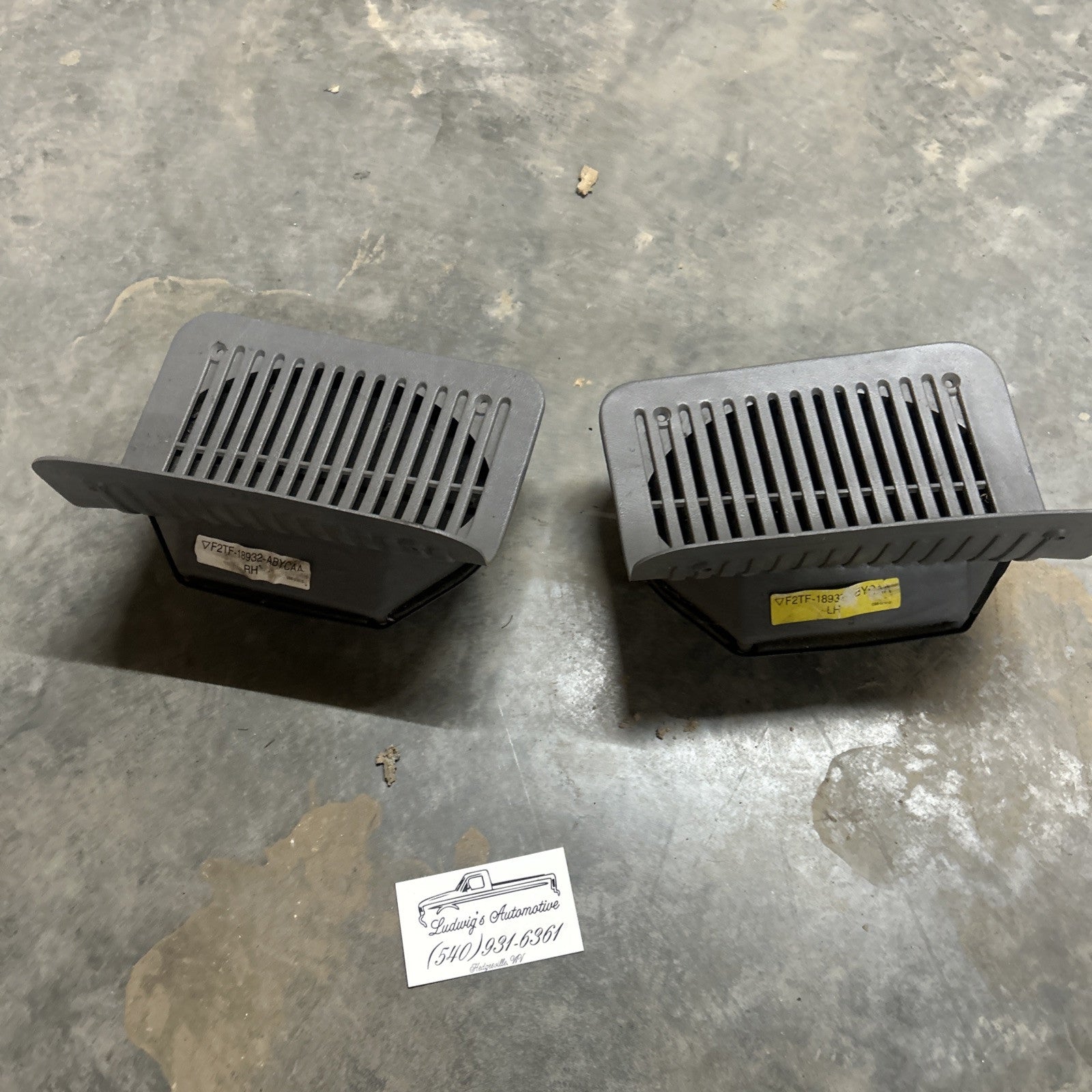 1992 - 1997 Ford F150 F250 F350 Rear Speaker Grilles & Speakers. Opal Grey OEM