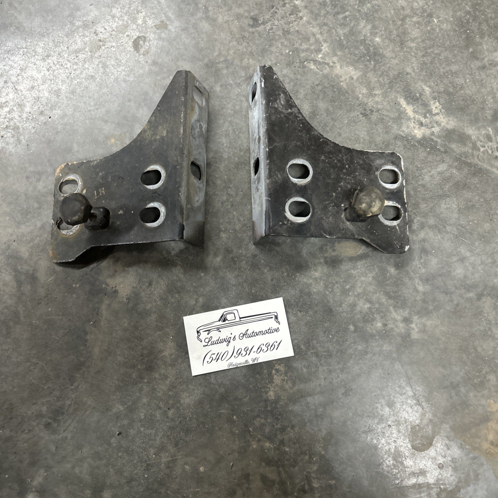 92-97FORD F150 F250 F350 F450 Bronco Upper L&R CORNER CORE SUPPORT BRACKETS OEM