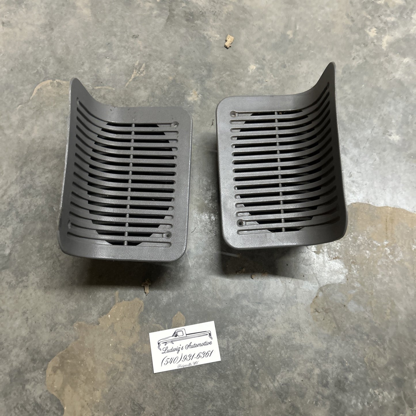 1992 - 1997 Ford F150 F250 F350 Rear Speaker Grilles & Speakers. Opal Grey OEM