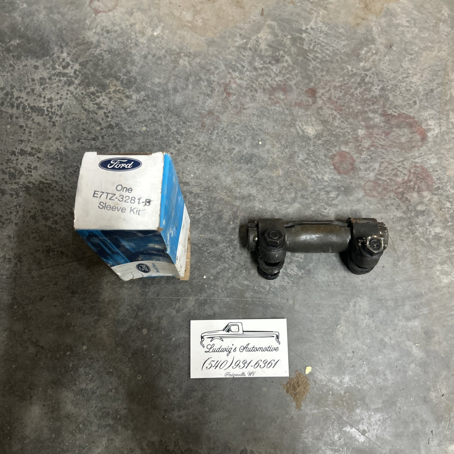 NOS OEM Ford E7tz-3281-b Tie Rod Sleeve Kit