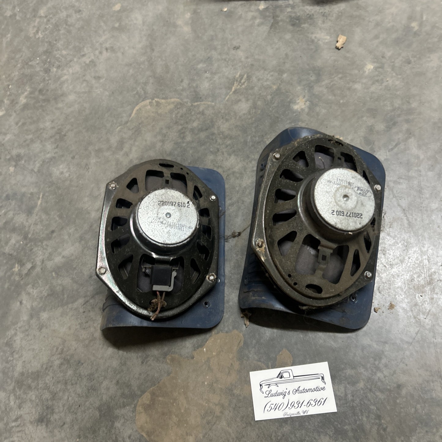 1992 - 1997 Ford F150 F250 F350 Rear Speaker Grilles & Speakers. Blue. OEM